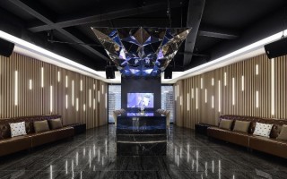 金色湖畔SPA养生之旅，尽享身心舒悦(金色湖畔spa养生之旅,尽享身心舒悦)